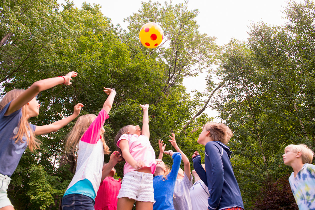 Bewegungsspiele & Sportmaterial für Kindergarten, Schule & Freizeit
